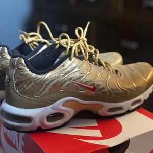 Nike AirMax Plus QS